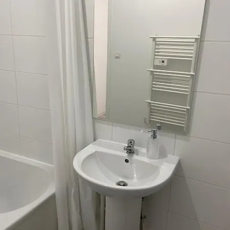 Apartament Neuf Dans *