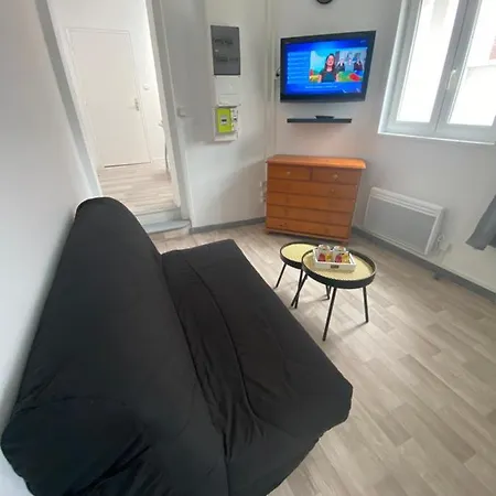 Neuf Dans Apartament Denain